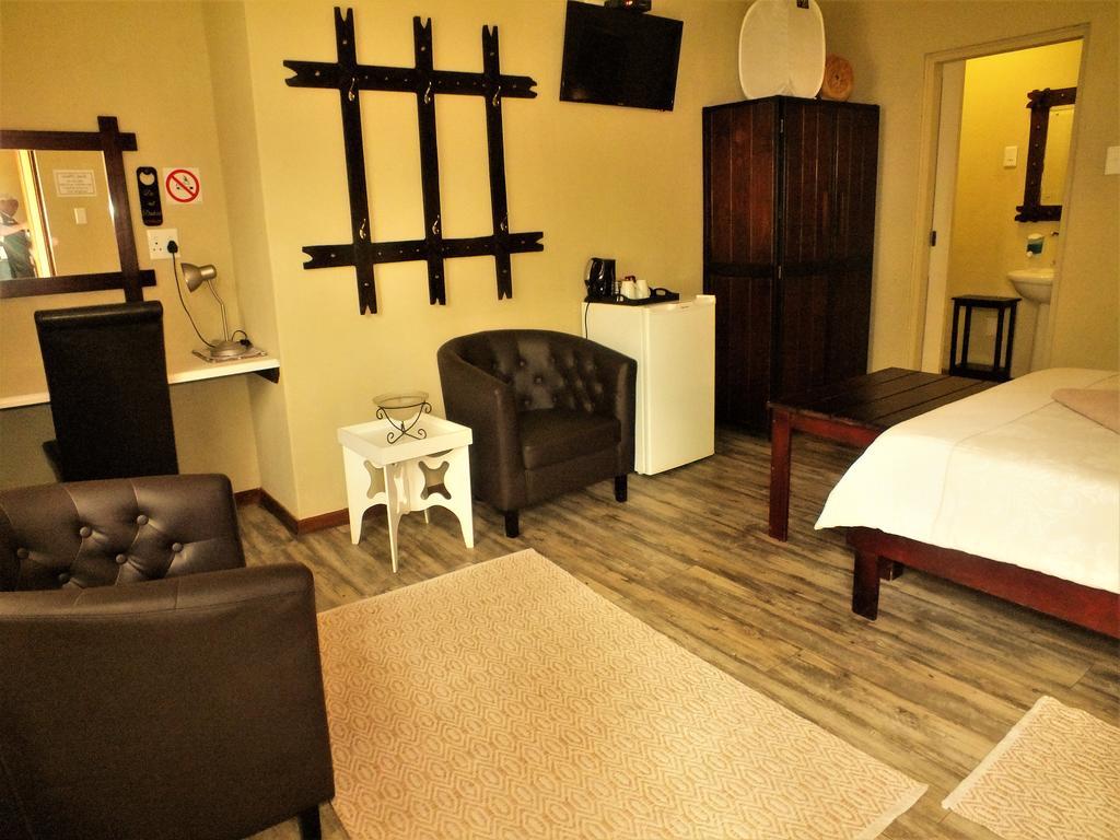 Uzuri Guesthouse Cc ويندهوك المظهر الخارجي الصورة
