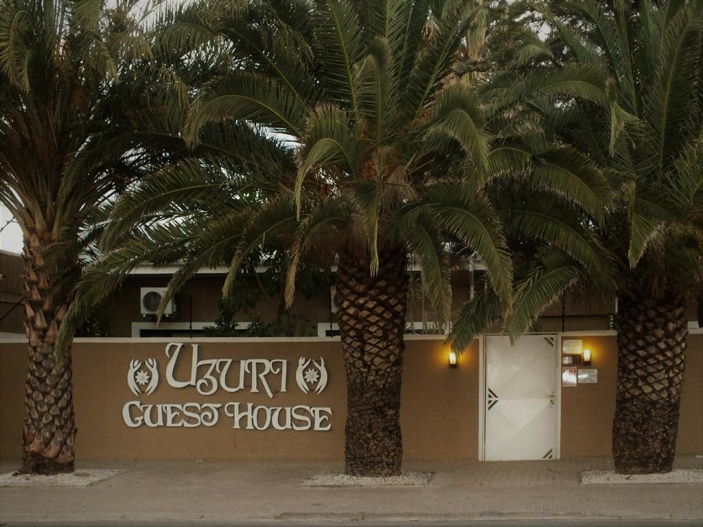 Uzuri Guesthouse Cc ويندهوك المظهر الخارجي الصورة