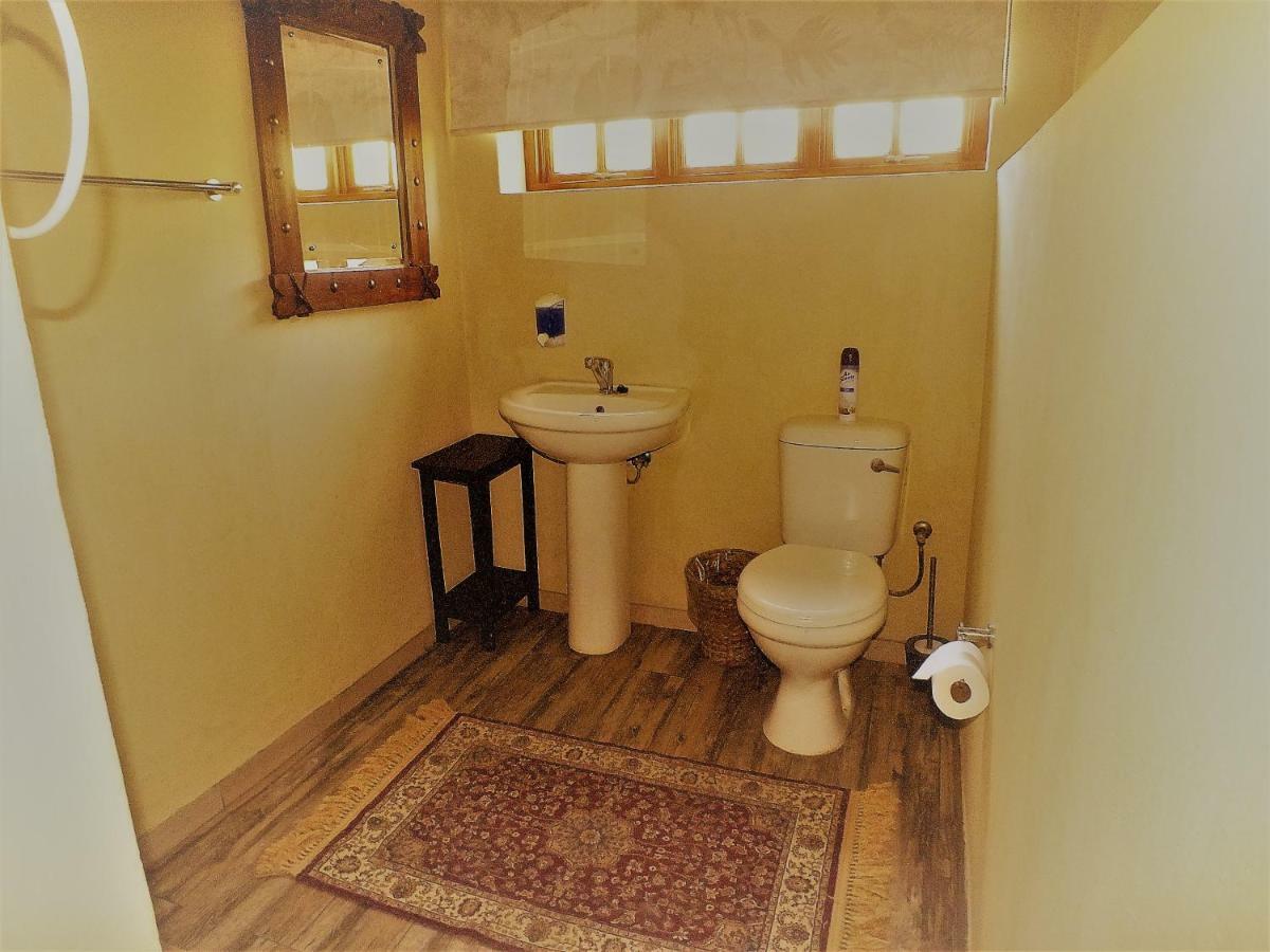 Uzuri Guesthouse Cc ويندهوك المظهر الخارجي الصورة